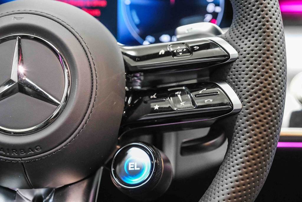 Thumbnail: 2026 Mercedes-Benz S-Class - 24
