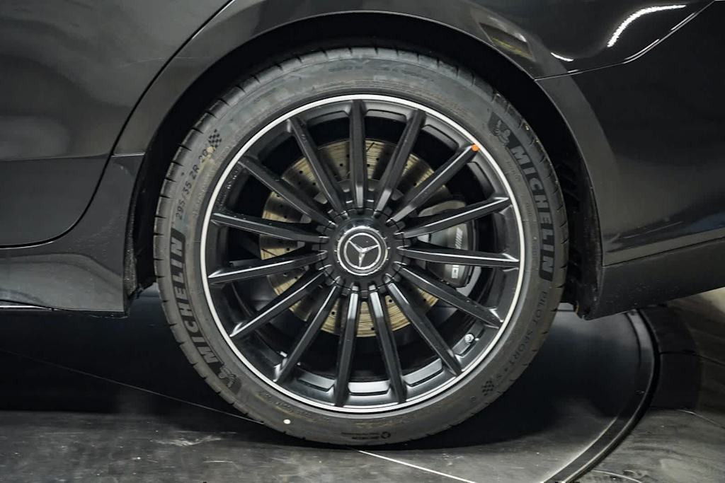 Thumbnail: 2026 Mercedes-Benz AMG GT - 19