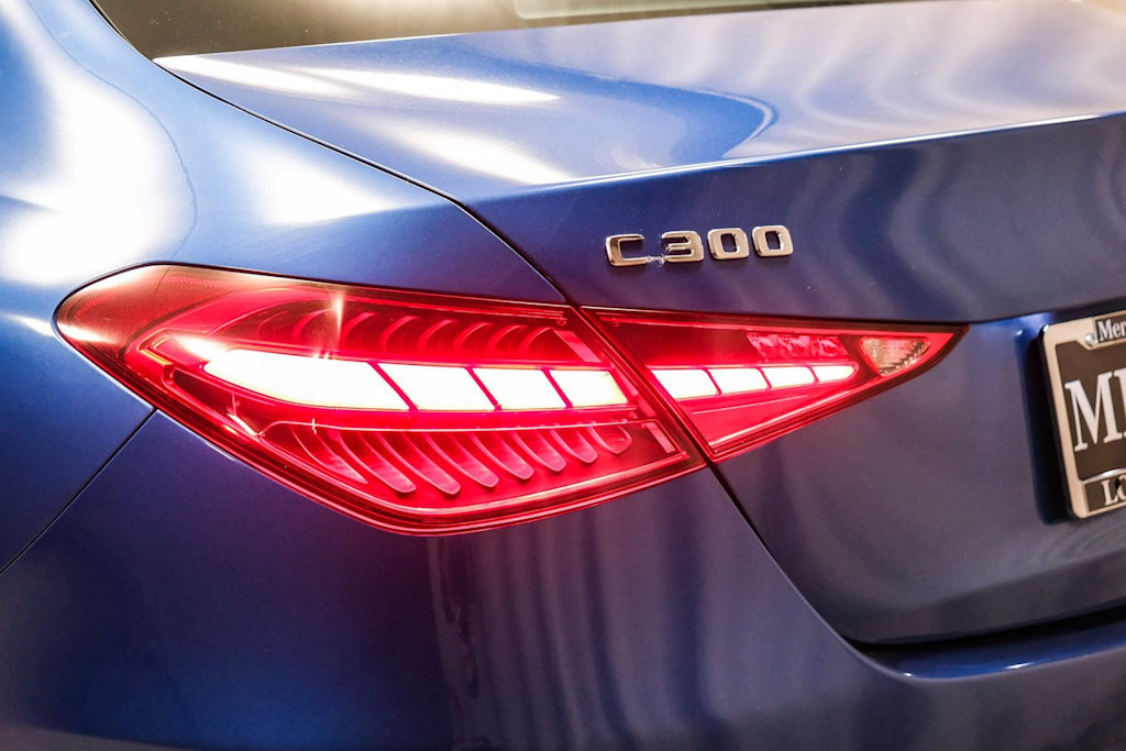 Thumbnail: 2022 Mercedes-Benz C-Class - 17