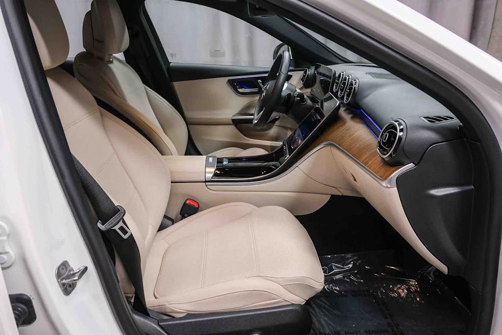 Thumbnail: 2024 Mercedes-Benz C-Class - 10