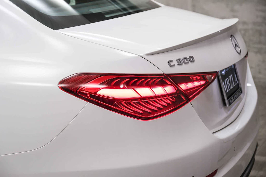 Thumbnail: 2023 Mercedes-Benz C-Class - 18