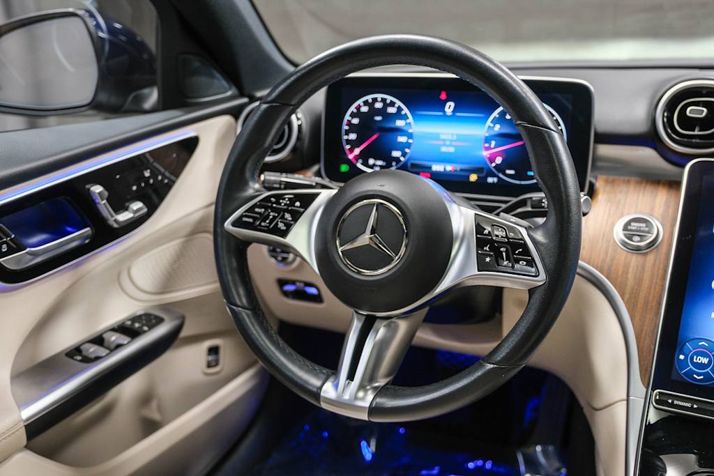 Thumbnail: 2023 Mercedes-Benz C-Class - 10