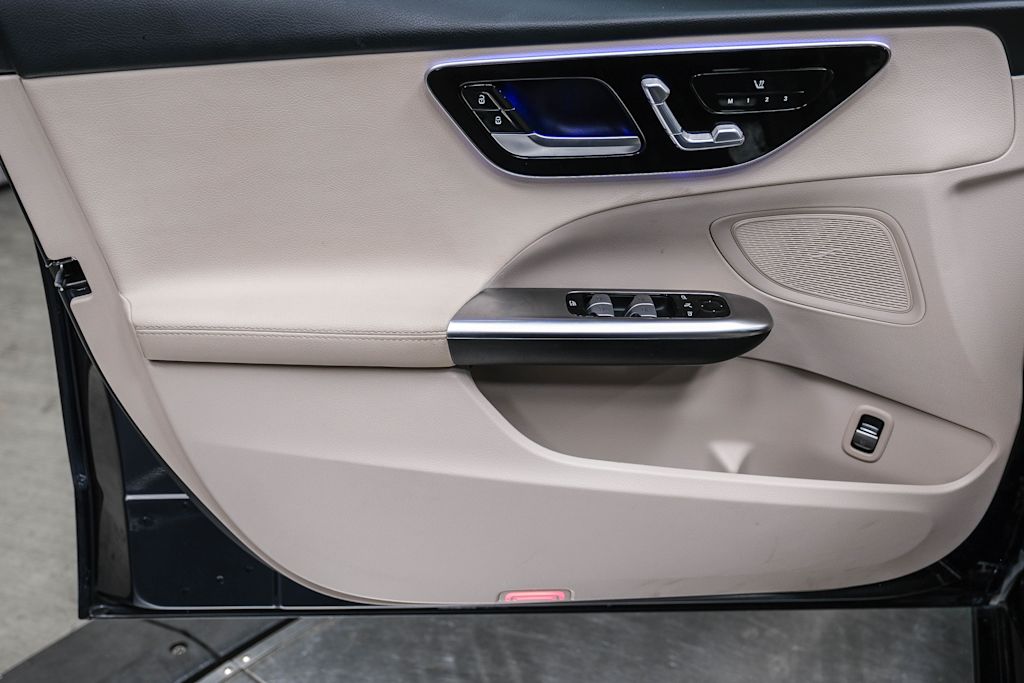 Thumbnail: 2023 Mercedes-Benz C-Class - 28