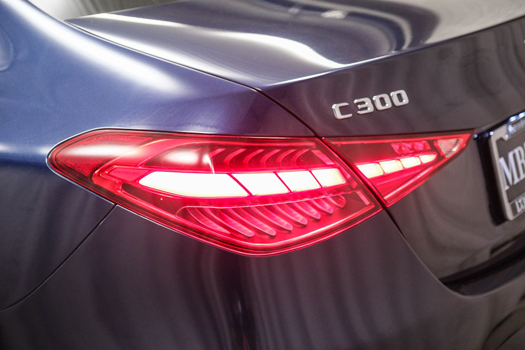 Thumbnail: 2023 Mercedes-Benz C-Class - 18
