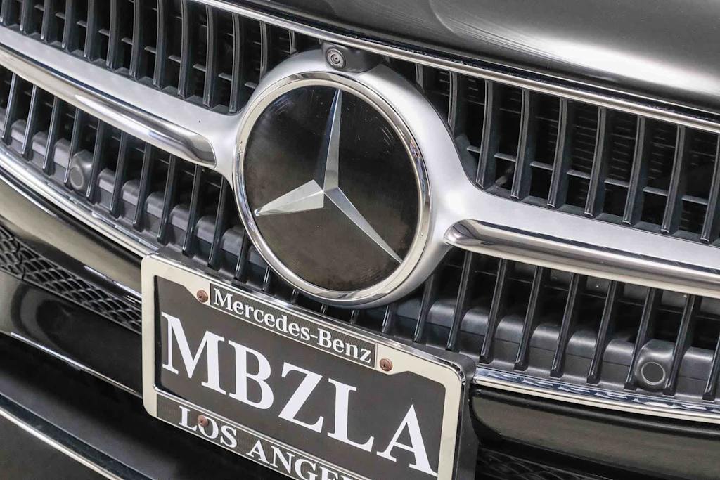 Thumbnail: 2023 Mercedes-Benz C-Class - 6