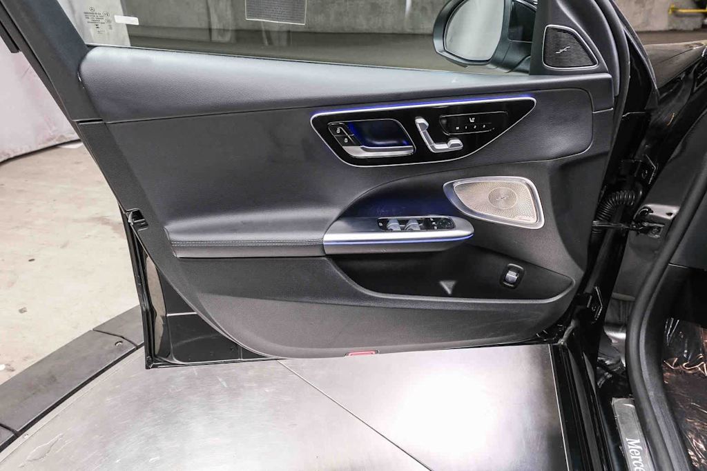 Thumbnail: 2023 Mercedes-Benz C-Class - 28