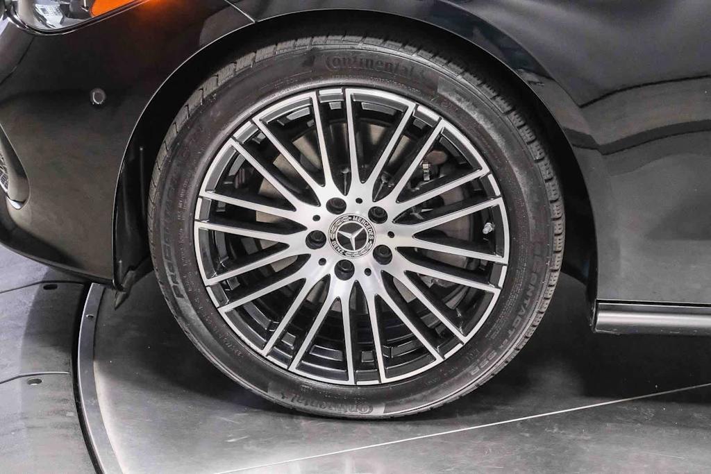 Thumbnail: 2023 Mercedes-Benz C-Class - 20