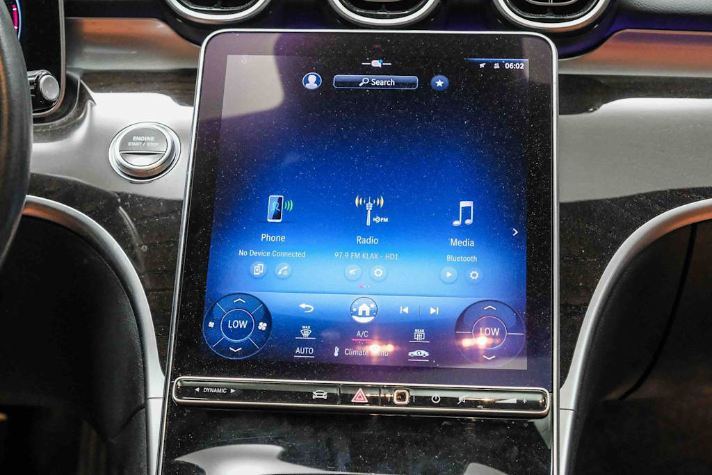 Thumbnail: 2023 Mercedes-Benz C-Class - 12