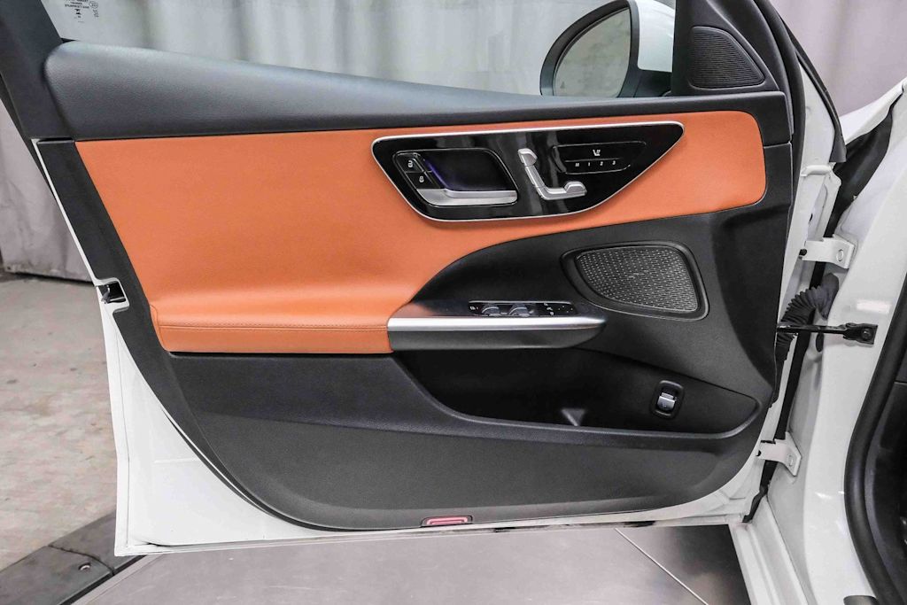 Thumbnail: 2023 Mercedes-Benz C-Class - 23