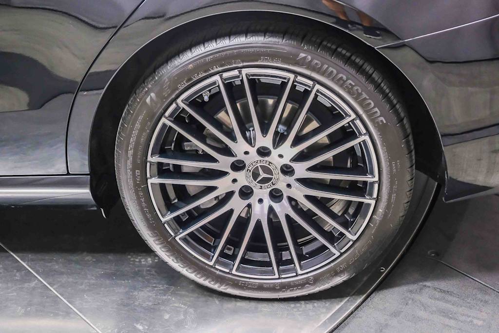 Thumbnail: 2023 Mercedes-Benz C-Class - 17