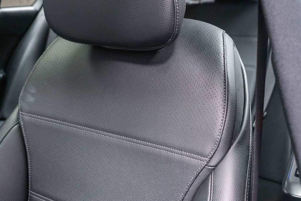 Thumbnail: 2022 Mercedes-Benz C-Class - 22