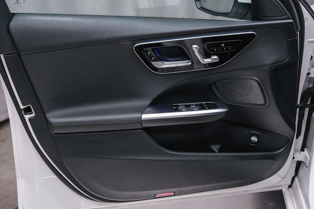 Thumbnail: 2022 Mercedes-Benz C-Class - 23