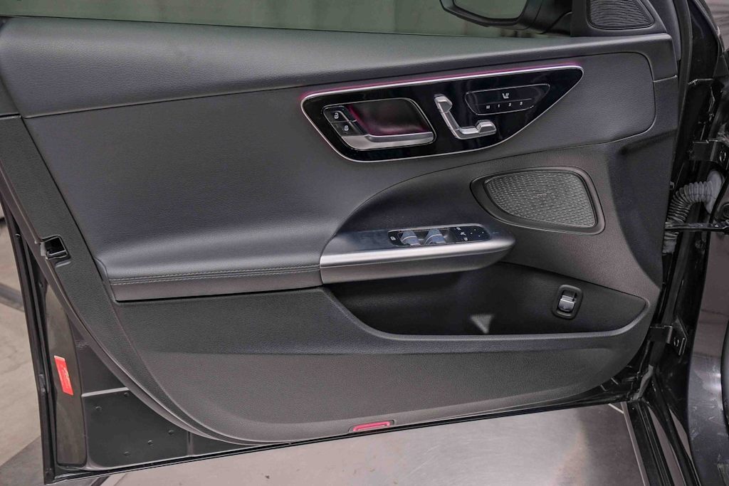 Thumbnail: 2022 Mercedes-Benz C-Class - 23