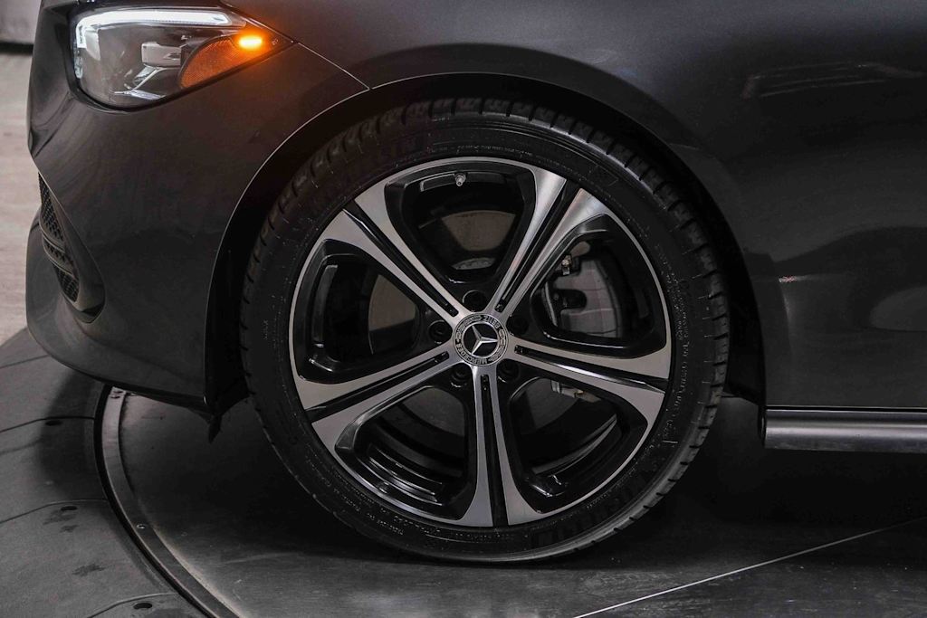 Thumbnail: 2022 Mercedes-Benz C-Class - 19