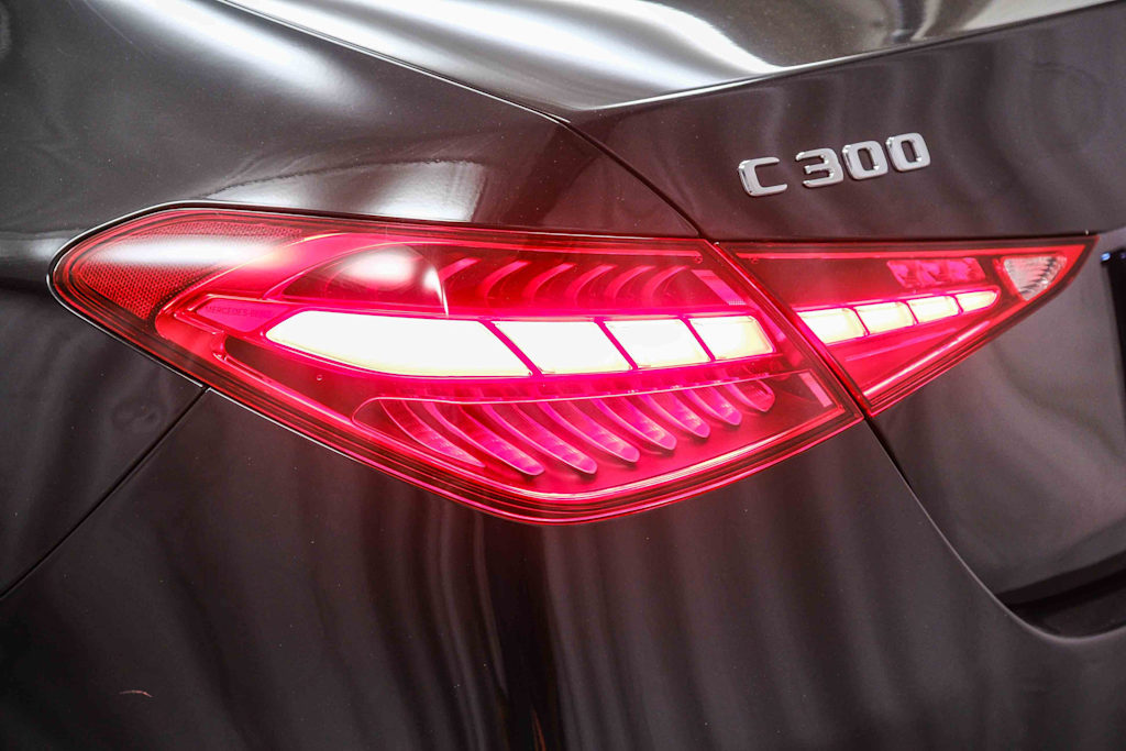 Thumbnail: 2023 Mercedes-Benz C-Class - 18