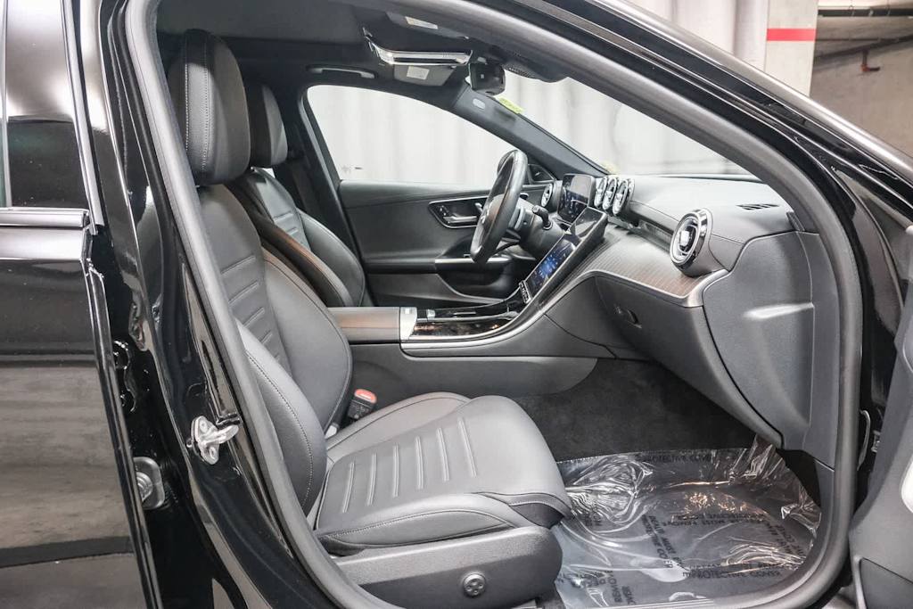 Thumbnail: 2023 Mercedes-Benz C-Class - 11