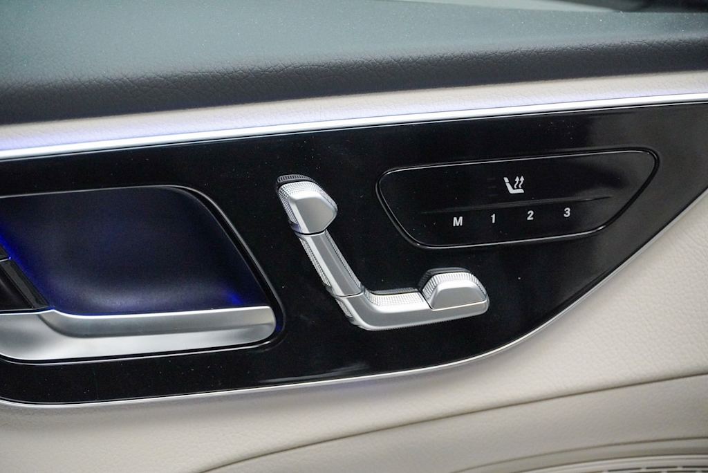 2025 Mercedes-Benz C-Class C 300 28