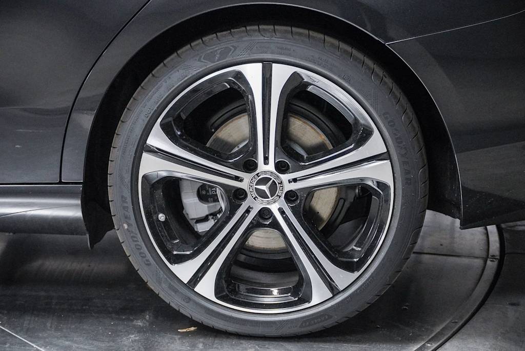 2025 Mercedes-Benz C-Class C 300 21