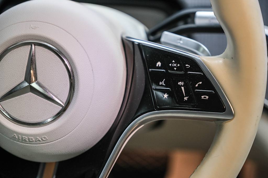 Thumbnail: 2023 Mercedes-Benz EQS - 20