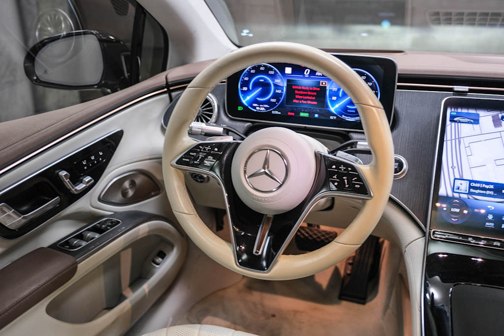 Thumbnail: 2023 Mercedes-Benz EQS - 8