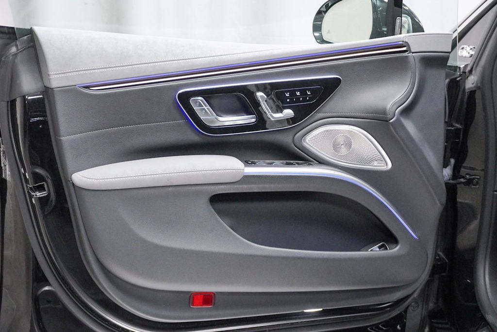 2022 Mercedes-Benz EQS 450+ 23
