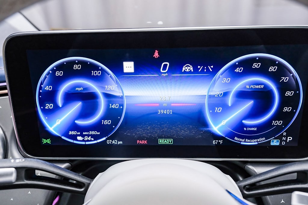 Thumbnail: 2023 Mercedes-Benz EQS - 24