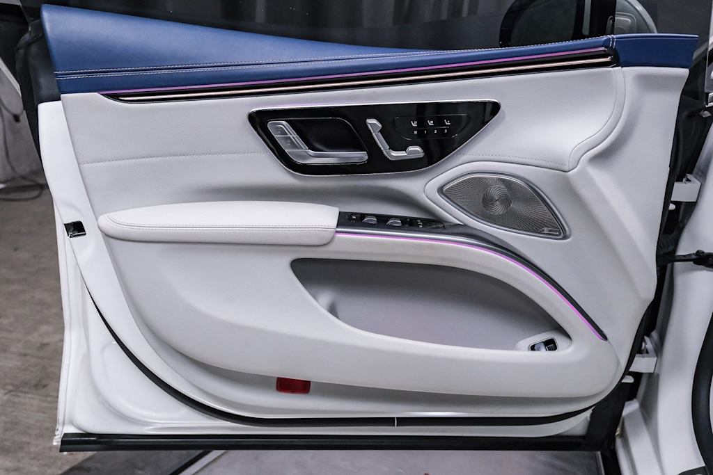 Thumbnail: 2023 Mercedes-Benz EQS - 22