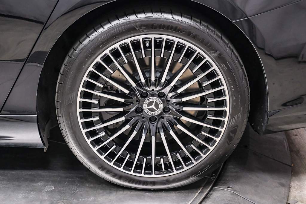 Thumbnail: 2024 Mercedes-Benz EQS - 7