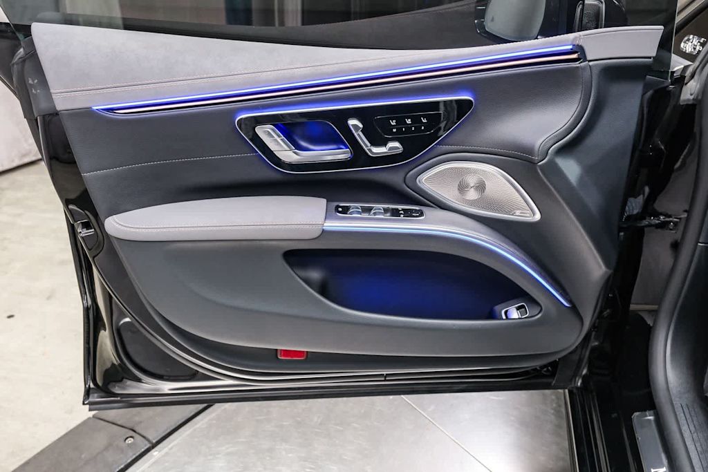 Thumbnail: 2024 Mercedes-Benz EQS - 25