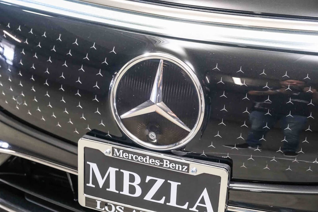 Thumbnail: 2023 Mercedes-Benz EQS - 19