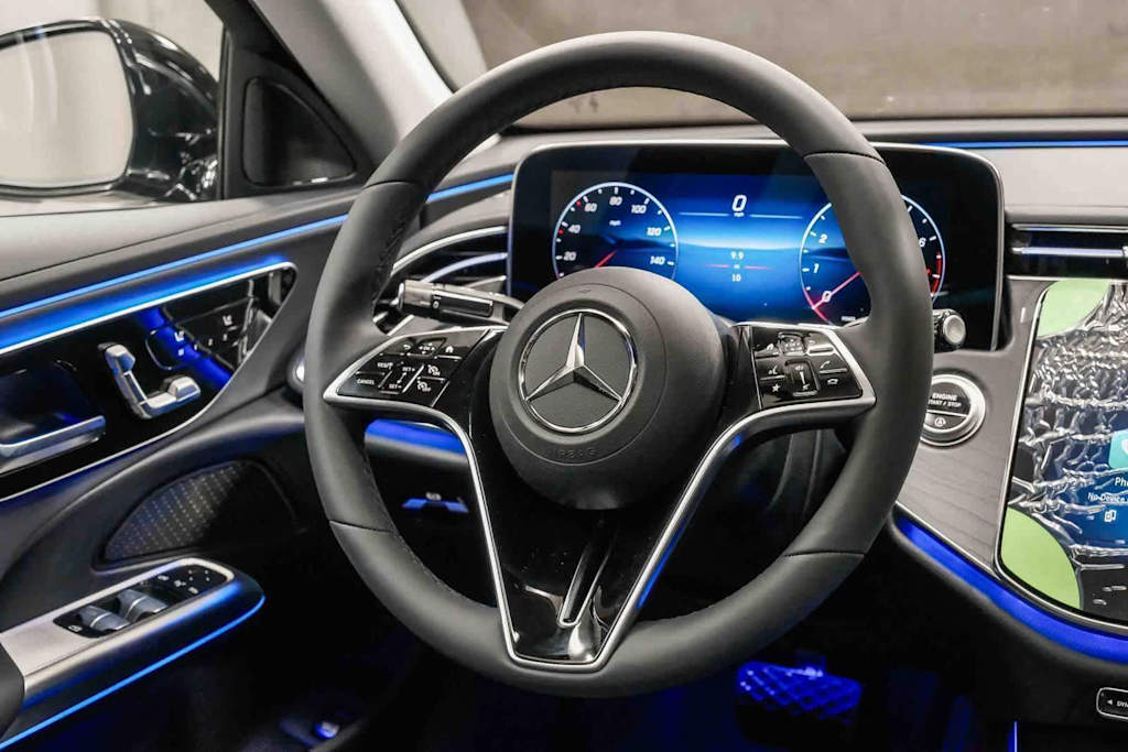 Thumbnail: 2026 Mercedes-Benz E-Class - 9