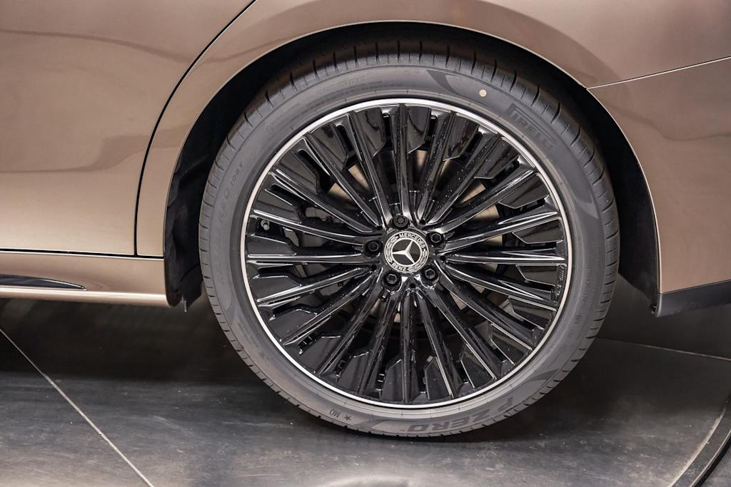 Thumbnail: 2026 Mercedes-Benz E-Class - 8