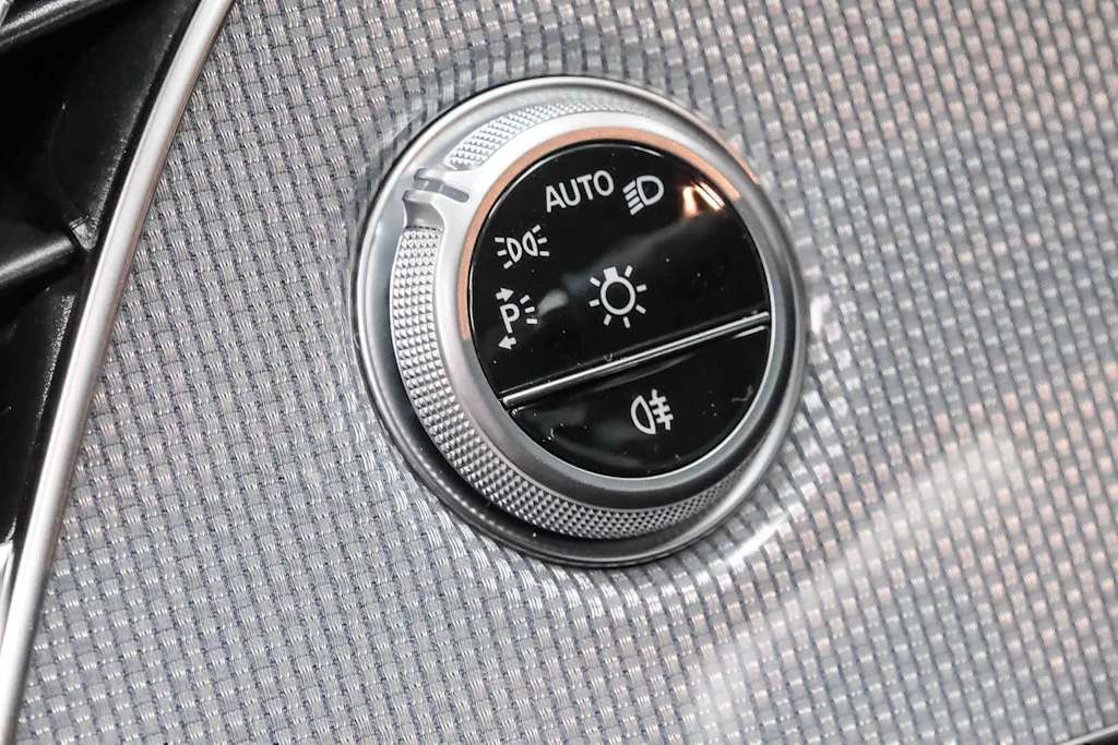 Thumbnail: 2026 Mercedes-Benz E-Class - 17