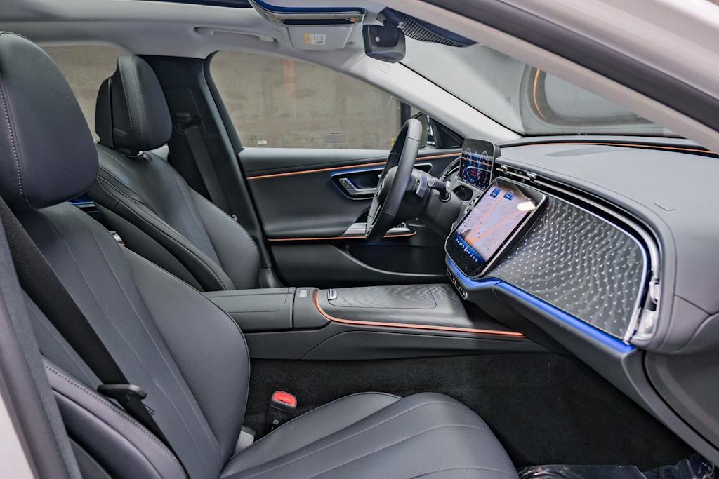 Thumbnail: 2025 Mercedes-Benz E-Class - 10