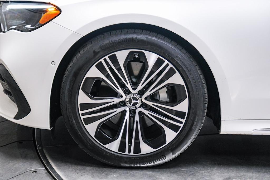 Thumbnail: 2025 Mercedes-Benz E-Class - 18