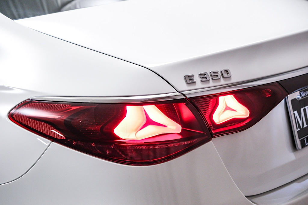 Thumbnail: 2025 Mercedes-Benz E-Class - 17