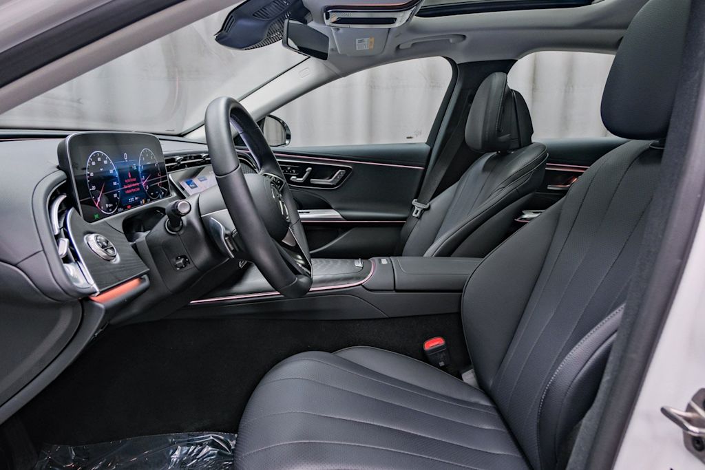 Thumbnail: 2025 Mercedes-Benz E-Class - 11