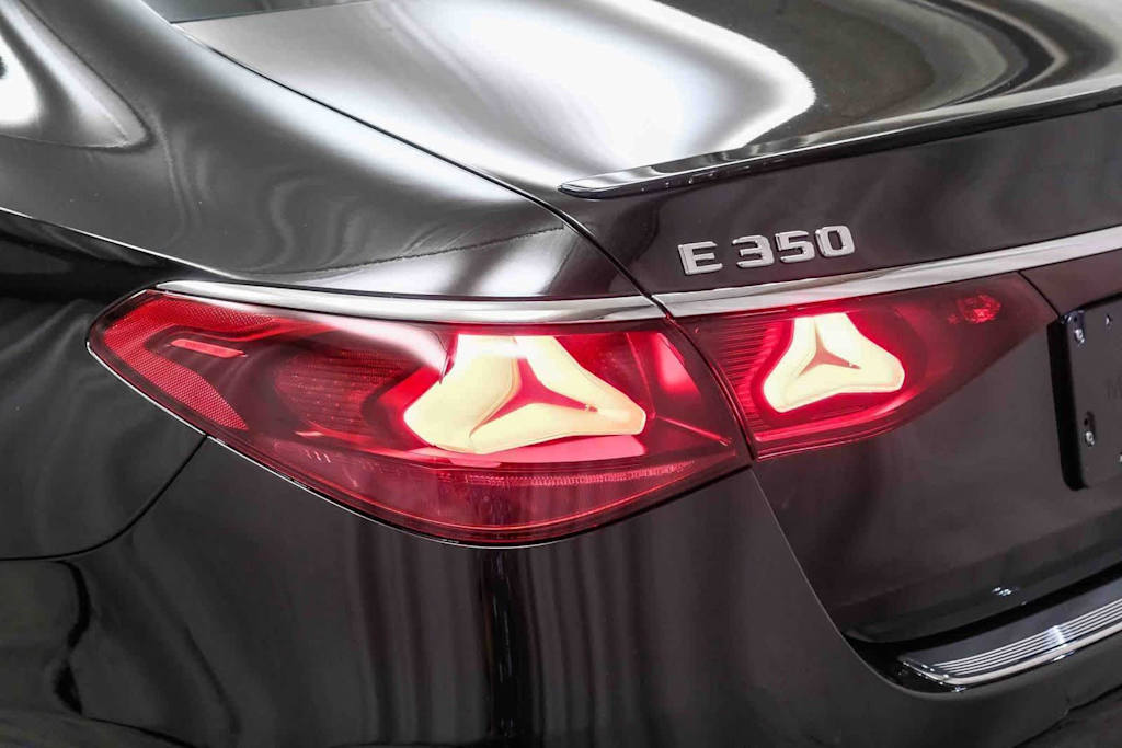 Thumbnail: 2026 Mercedes-Benz E-Class - 21