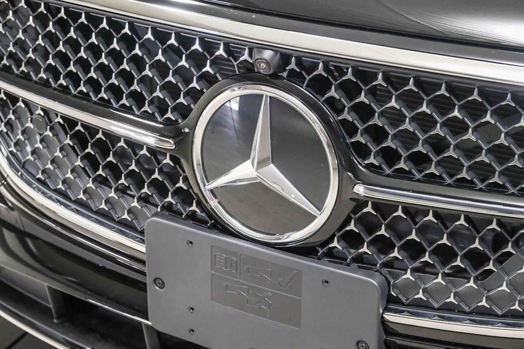 Thumbnail: 2026 Mercedes-Benz E-Class - 7
