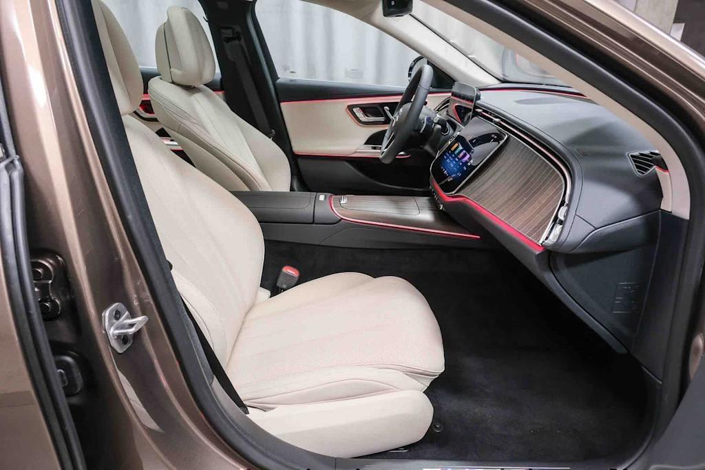 Thumbnail: 2026 Mercedes-Benz E-Class - 11