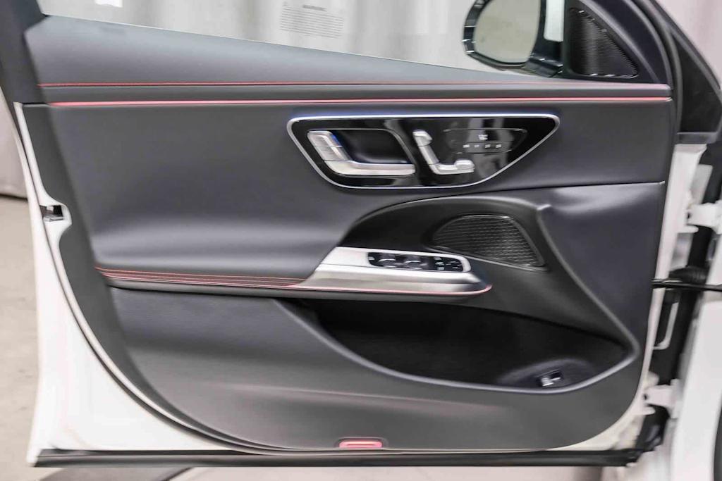 Thumbnail: 2026 Mercedes-Benz E-Class - 23