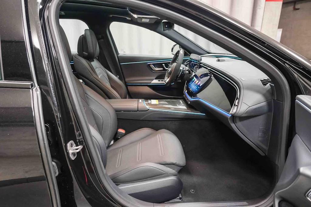 Thumbnail: 2026 Mercedes-Benz E-Class - 10