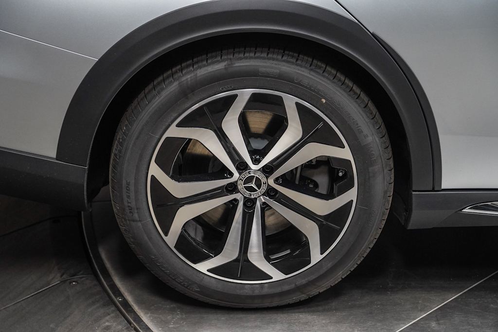 Thumbnail: 2025 Mercedes-Benz E-Class - 20