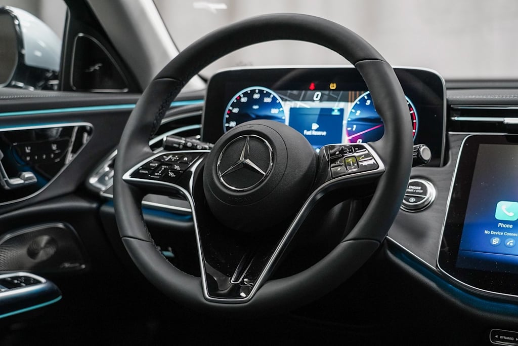 Thumbnail: 2025 Mercedes-Benz E-Class - 9
