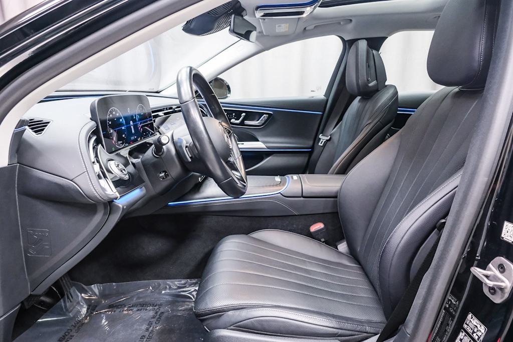 Thumbnail: 2025 Mercedes-Benz E-Class - 9