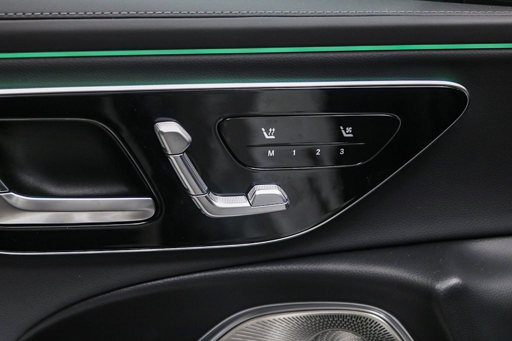 Thumbnail: 2025 Mercedes-Benz E-Class - 25