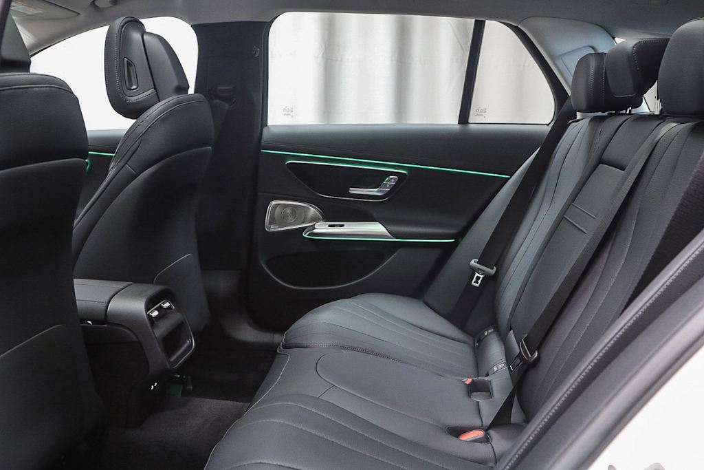 Thumbnail: 2025 Mercedes-Benz E-Class - 12