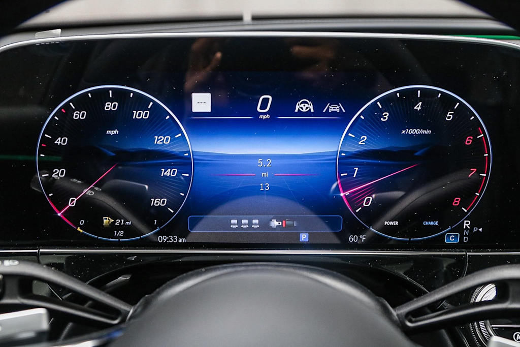 Thumbnail: 2025 Mercedes-Benz E-Class - 26