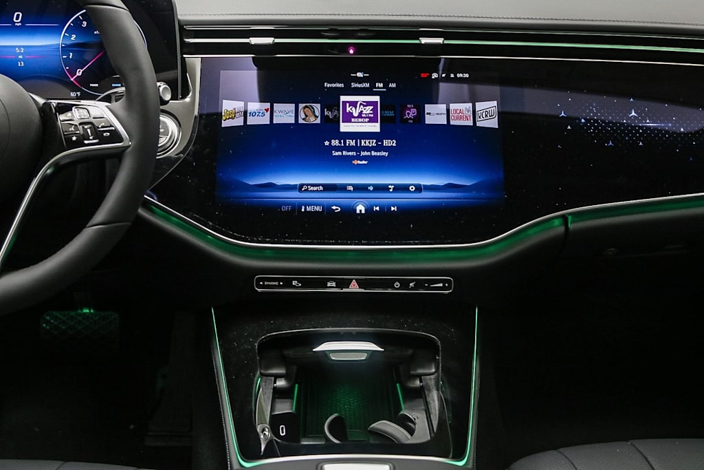 Thumbnail: 2025 Mercedes-Benz E-Class - 13