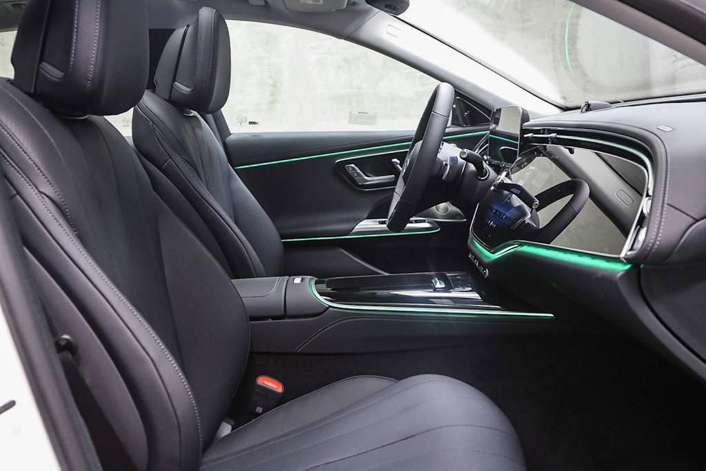 Thumbnail: 2025 Mercedes-Benz E-Class - 10